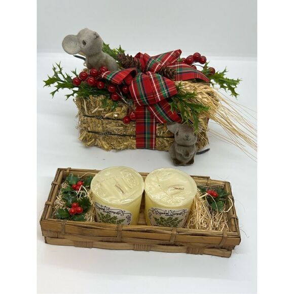 Vintage Christmas Set, Mice  Mouse On Bale Of Hay / Basket With 2 Votive Candles - Picture 1 of 9